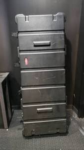 lot 111 image: SKB 5 Hard Shell Travel Case