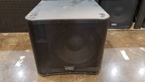 lot 27 image: QSC KW Series 1KW Active 18 Subwoofer, Model KW181