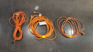 lot 218 image: Lot of 3 Extensions Cords