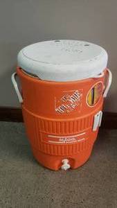 lot 277 image: Igloo 5 Gallon Water Jug