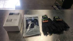 lot 324 image: Lot of Saferty Ware.  Safety Glasses, Gloves & Knee Pads