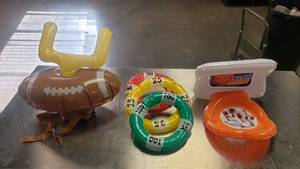 lot 325 image: Inflatable Ring Toss Game