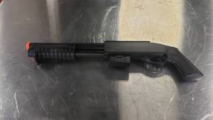 lot 327 image: Pump Shotgun Airsoft Gun