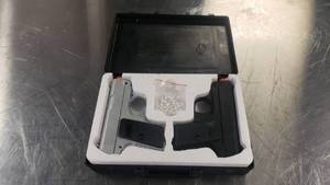 lot 328 image: Lot of 2 Airsoft Pistols.  Black & Silver