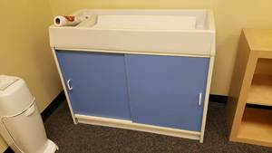 lot 420 image: Nursery Baby Changing Station w Cabinet.  Includes Everyting In Cabinet