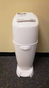 lot 421 image: Playtex Baby Diaper Genie Complete