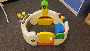 lot 422 image: Little Tikes Baby Play Center