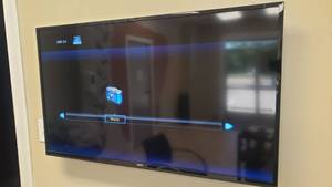 lot 444 image: Sanyo 50 LCD HDTV, Model FVF5044