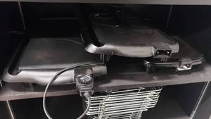 lot 513 image: Lot of 3 Electric Skillets