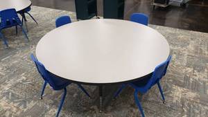 lot 543 image: Round Adjustable Height Classroom Table.  60 Wide w 4 Chiars