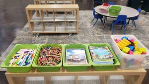 lot 552 image: Lot of Misc Crafts.  Crayons, Markers, Puzzles, Coloring Books & More