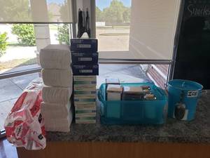 lot 620 image: Lot of Misc Kitchen Supplies.  Napkins, Gloves & More
