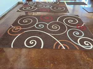 lot 632 image: Nice Chester Area Rug.  710 x 106
