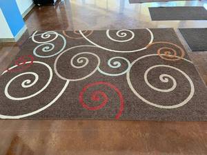 lot 633 image: Nice Chester Area Rug.  710 x 106