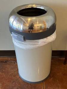 lot 649 image: Round Open Mount Trash Can