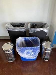 lot 641 image: Lot of 5 Trash Cans