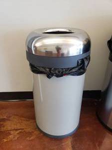 lot 660 image: Round Open Mouth Trash Can