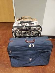 lot 700 image: Lot of 3 Suitcases.  Misc Sizes