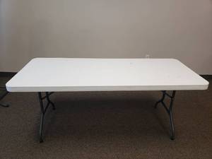 lot 711 image: Lifetime 6 Folding Legs Banquet Table