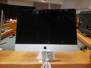 lot 722 image: Apple iMac A1418 21.5 Screen