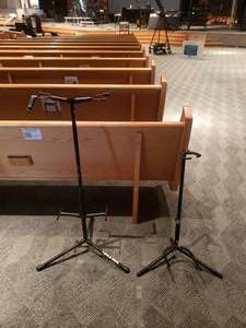 lot 747 image: Lot of 2 Guitar Stands