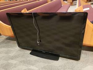 lot 778 image: Philips 55 Full HD LCD TV, Model 55PFL5706F7