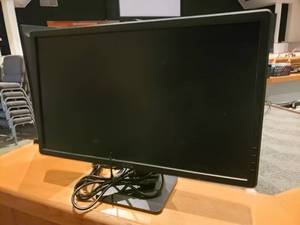 lot 809 image: Dell Monitor