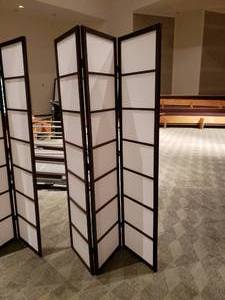 lot 818 image: Wood & Fabric 3 Panel Room Divider