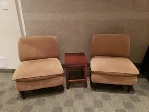 lot 856 image: Lot of 2 Matching Ultra Plush Tan Armless Chairs w Small Table