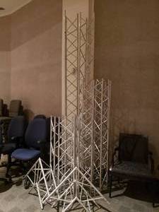 lot 863 image: Large Lot of Aluminum Stage Trusses