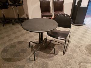 lot 872 image: Metal Bistro Style Table w Black Chair