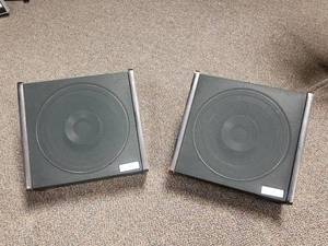 lot 888 image: Lot of 2 Vintage Electro-Voice EM CM12-2 Two Way Constant Directivity Speakers