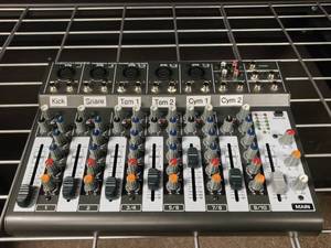 lot 913 image: Behringer Xenyx 1002B 10 Channel Analog Mixer