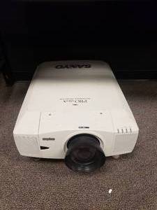 lot 919 image: Sanyo ProXtrax PLC-XF20 3-LCD Multimedia Projector