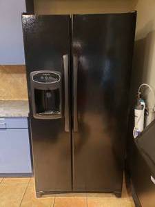 lot 957 image: WOW AGAIN MaytagAdmiral LSD2615HEB Black Side-By-Side 26 Cu Ft Refrigerator
