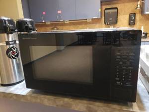 lot 963 image: Sharp Carousel 1.1 Cu Ft Microwave, Model SMC1131CB