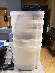 lot 966 image: Lot of 5 Tupperware Cereal Containers w Lids