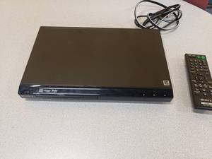 lot 989 image: Sony CDDVD Player w Remote, Model DVP-SR101P