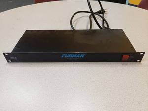 lot 992 image: Furman RP-8 1800Watt Power Conditioner