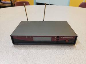 lot 993 image: Sennheiser EW100 G2 True Diversity Receiver