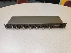 lot 994 image: DOD SR460H Stereo Headphone Amplifier