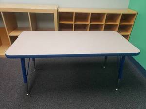 lot 1023 image: Rectangle Adjustable Classroom Table.  48 x 24