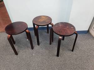 lot 1039 image: Lot of 3 Wooden Stackable Small Tables