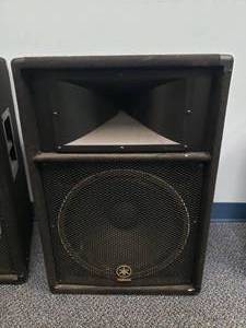 lot 1053 image: Yamaha S115V Club V Series 1000W 15 Passive Speaker