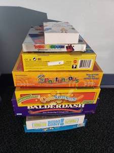 lot 1126 image: Lot of Misc Games