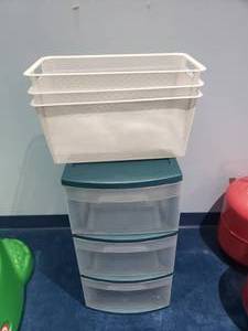 lot 1136 image: Sterilite 3 Draw Storage Cabinet w 3 Elfa Wire Baskets