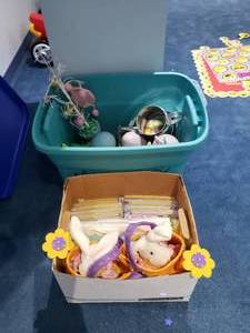 lot 1143 image: Lot of Misc Easter Items.  Dcor & DOZENS of packs of Hallmark Easter cards