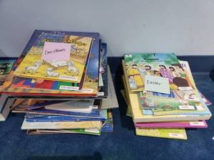 lot 1147 image: Lot of Misc Easter & Christmas Childrens Books