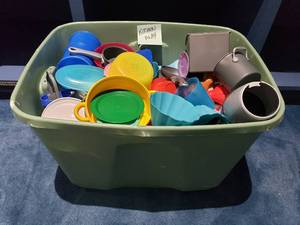 lot 1153 image: Large Tote Full of Kitchen Play Items