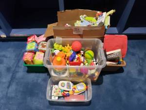lot 1154 image: Large Lot of BabyToddler Toys